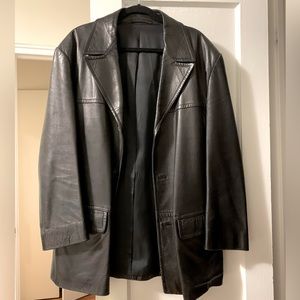 Lush leather blazer - a mint condition Gucci leather blazer.